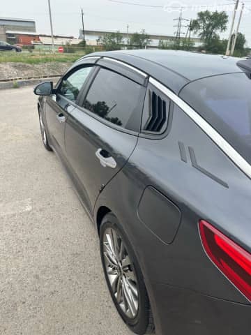 Kia K5 II 2.0 AT