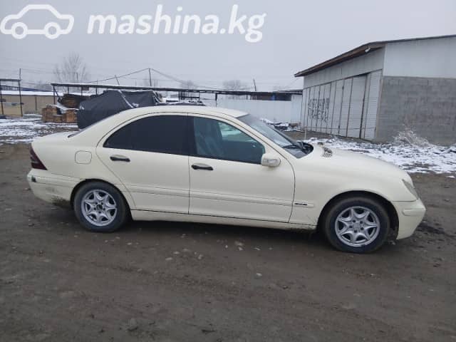 Mercedes-Benz C-Класс II (W203) 200 2.2d MT