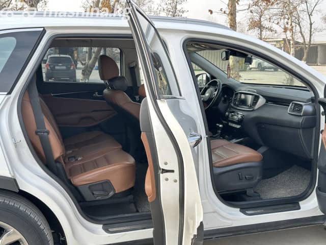 Kia Sorento III Prime Рестайлинг 2.2d AT 4WD