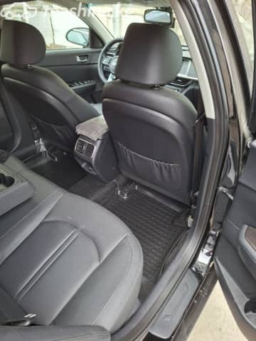 Kia K5 II 2.0 AT