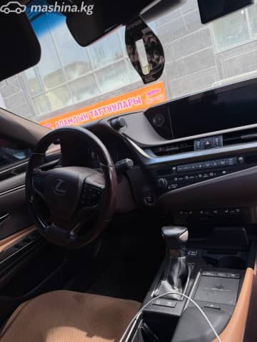Lexus ES VII 300h 2.5hyb CVT