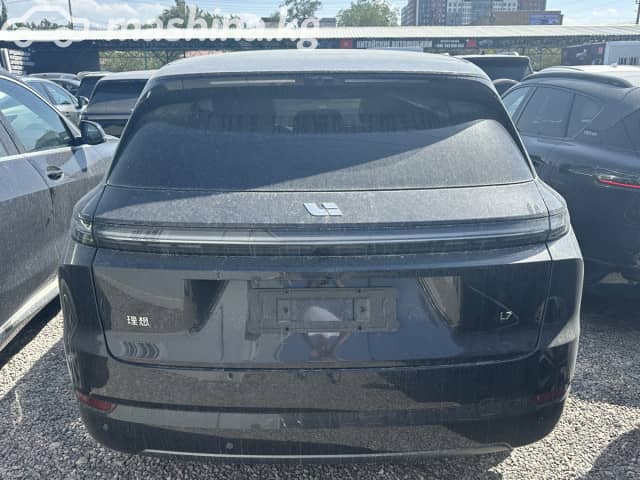 LiXiang L7 Рестайлинг 1.5hyb AT 4WD