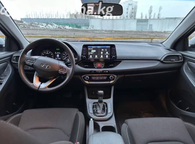 Hyundai Elantra VI (AD) 2.0 AT