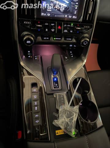 Lexus LX IV 700h 3.5hyb AT 4WD
