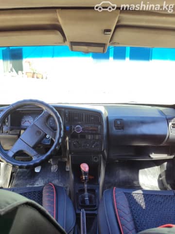 Volkswagen Passat B3 1.8 MT