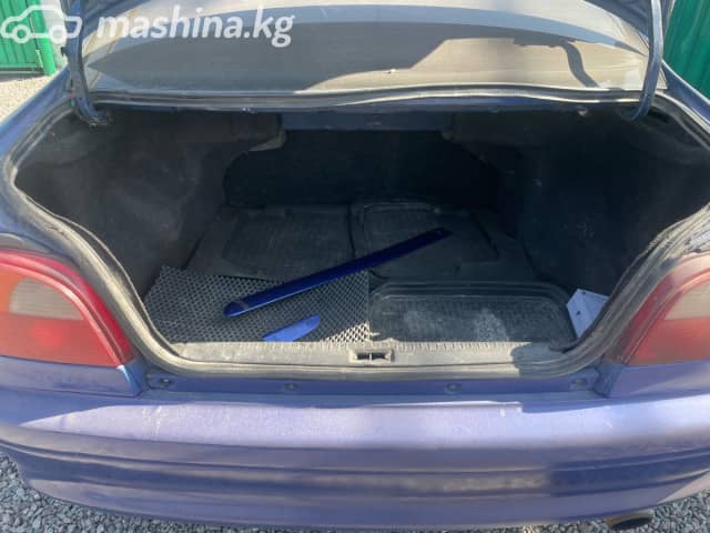 Toyota Avensis I 1.6 MT