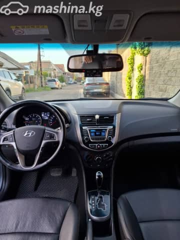 Hyundai Accent IV