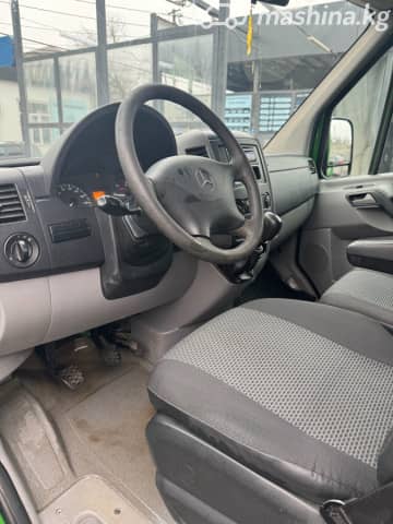 Mercedes-Benz Бортовой (4х2)