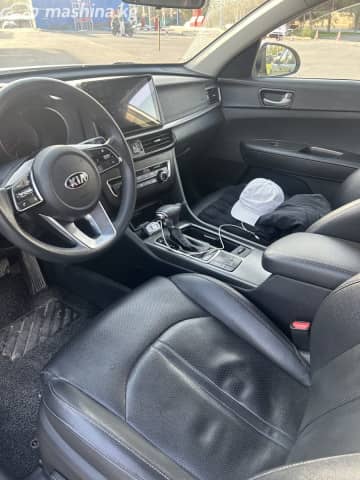 Kia K5 II 2.0 AT