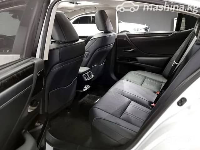 Lexus ES VII Рестайлинг 300h 2.5hyb CVT