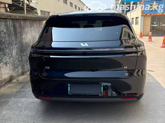 LiXiang L6 1.5hyb AT 4WD