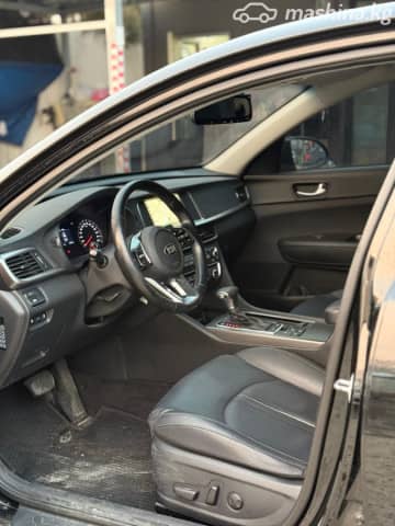Kia K5 II 2.0 AT