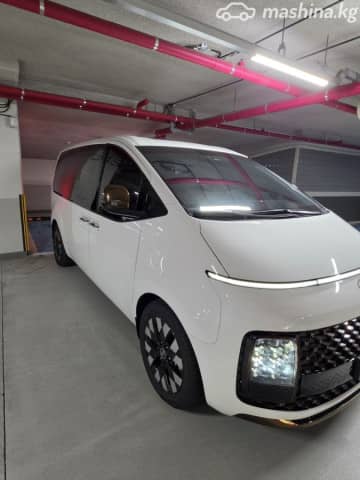 Hyundai Staria 2.2d AT 4WD