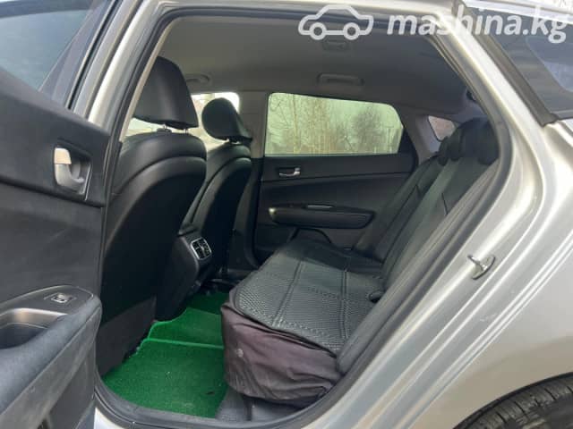 Kia K5 II 2.0 AT