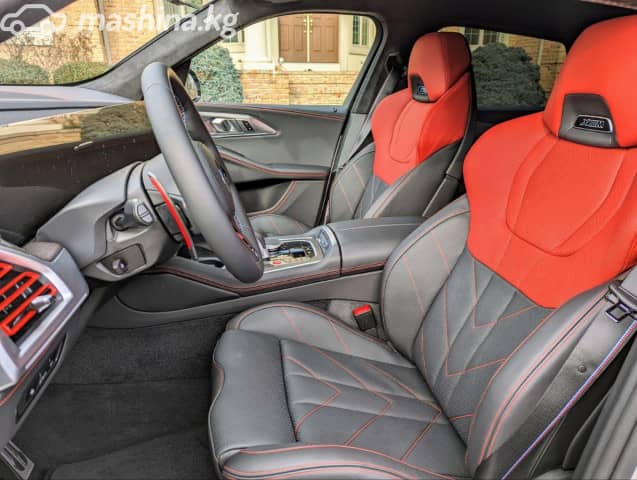 BMW XM 4.4hyb AT 4WD