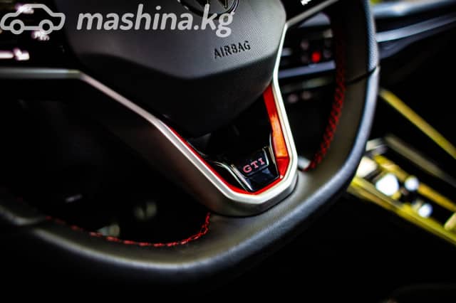 Volkswagen Golf VIII 2.0 AMT