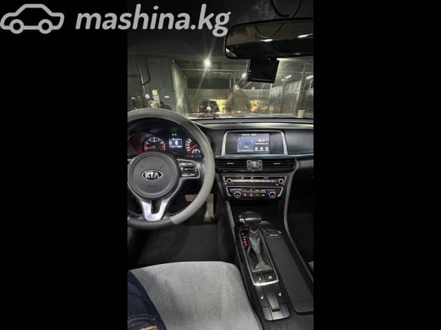 Kia K5 II 2.0 AT