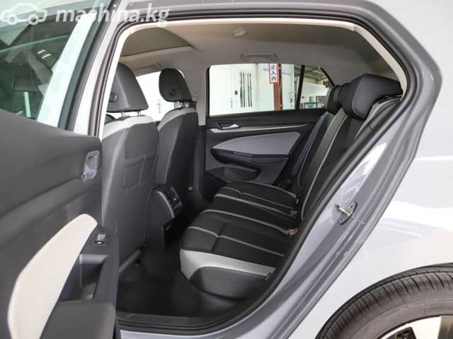 Volkswagen Golf VIII Рестайлинг 1.5 MT