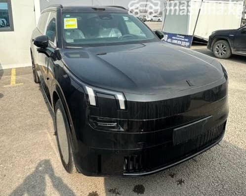 Lynk & Co 900 2.0hyb AT 4WD