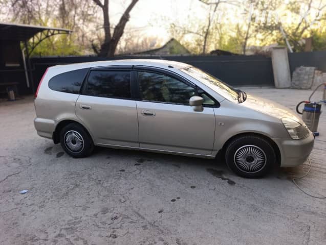 Honda Stream I 1.7 AT