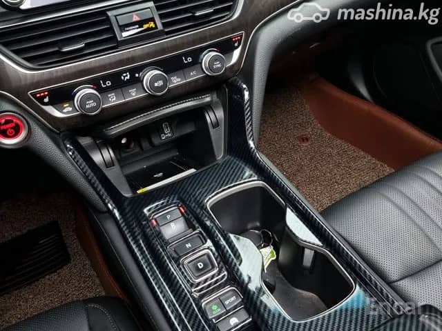 Honda Accord X 2.0hyb CVT