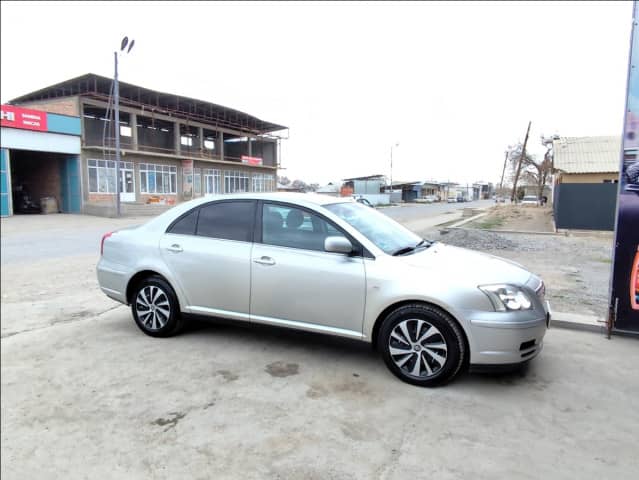 Toyota Avensis II 1.8 MT