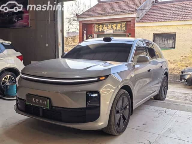 LiXiang L6 1.5hyb AT 4WD