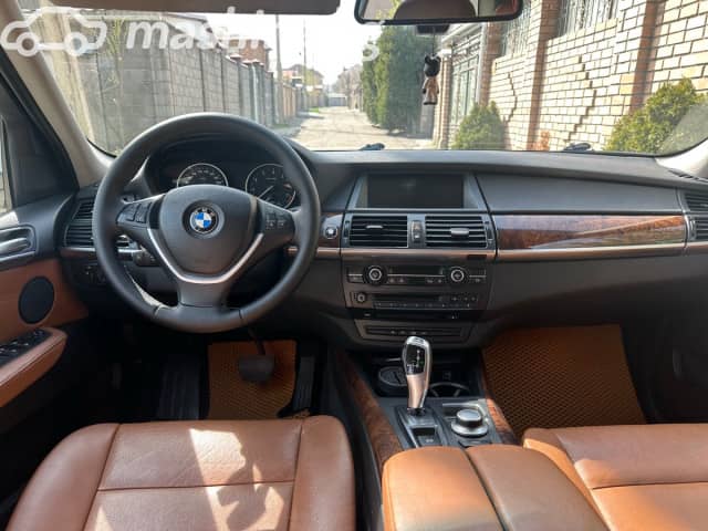 BMW X5 II (E70) 30i 3.0 AT 4WD