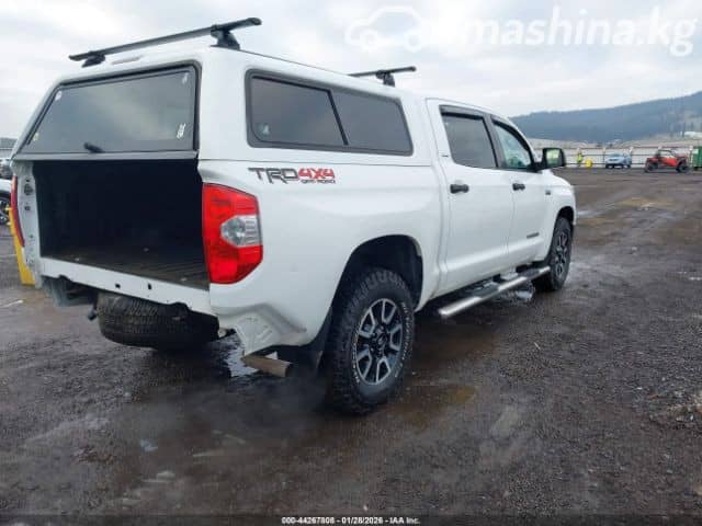 Toyota Tundra II Рестайлинг CrewMax 5.7 AT 4WD
