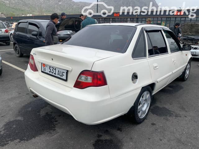 Daewoo Nexia I Рестайлинг 1.5 MT