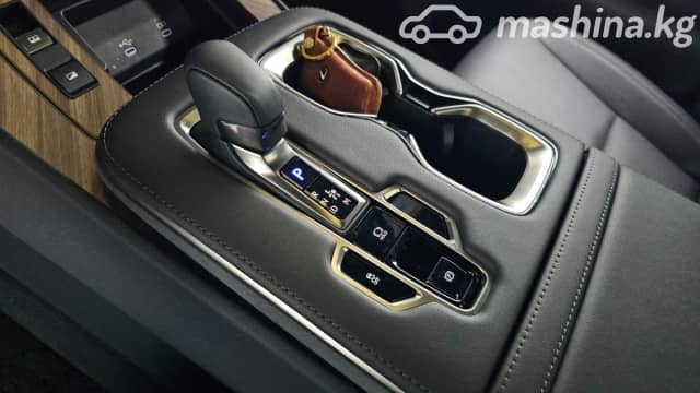 Lexus LM II 350h 2.5hyb CVT 4WD