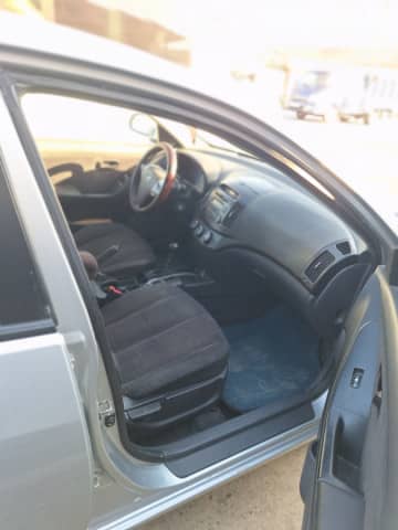 Hyundai Elantra IV (HD) 1.6 MT