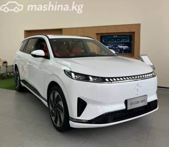 Dongfeng eπ 008 82.28 kWh 1.5hyb AT 4WD