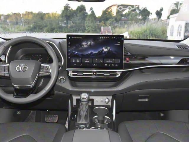 Toyota Highlander IV (U70) 2.0 AT 4WD