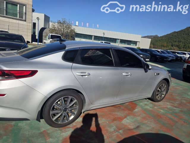 Kia K5 II 2.0 AT