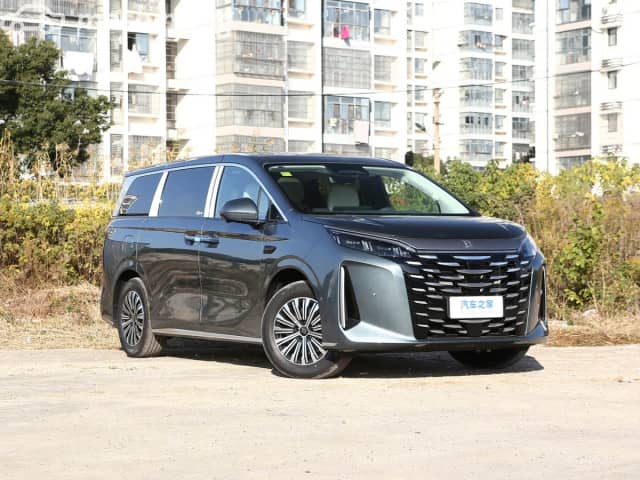 BYD Xia 36.6 kWh 1.5hyb CVT