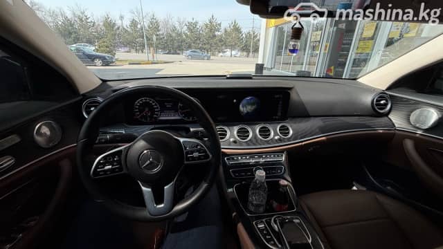 Mercedes-Benz E-Класс V (W213, S213, C238) 300 2.0 AT 4WD