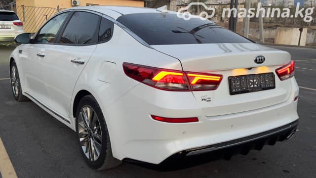 Kia K5 II 2.0 AT