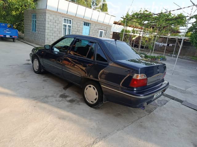 Daewoo Nexia I 1.5 MT