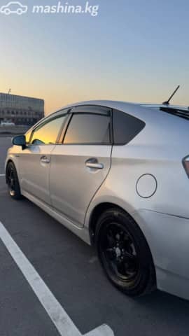 Toyota Prius III Рестайлинг (XW30) 1.8hyb AT