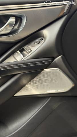 Infiniti Q60 3.7 AT 4WD