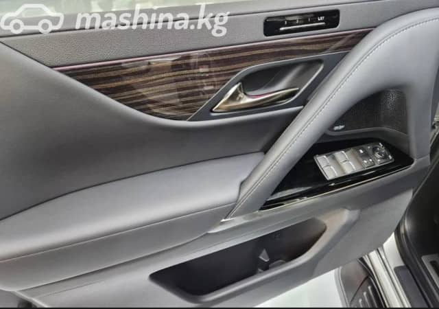 Lexus LX IV 700h 3.5hyb AT 4WD