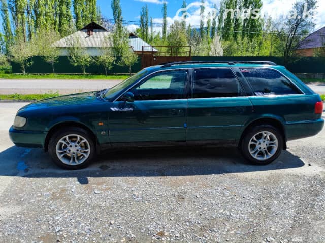 Audi A6 I (C4) 2.6 MT