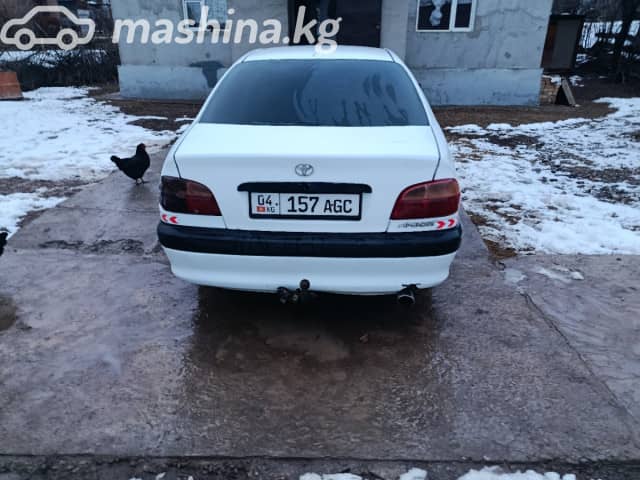 Toyota Avensis I 1.6 MT