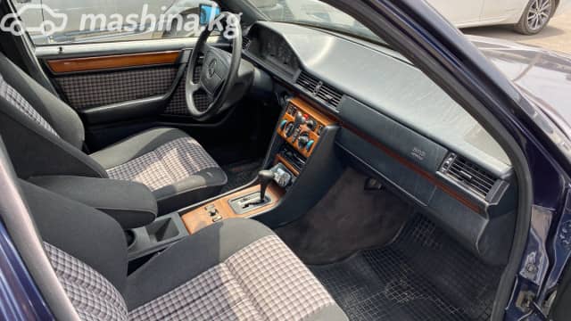 Mercedes-Benz E-Класс I (W124) 320 3.2 AT