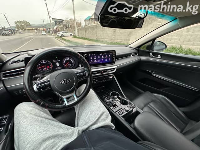Kia K5 III 2.0 AT