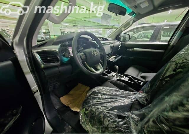 Toyota Hilux VIII Рестайлинг 2.4d AT 4WD