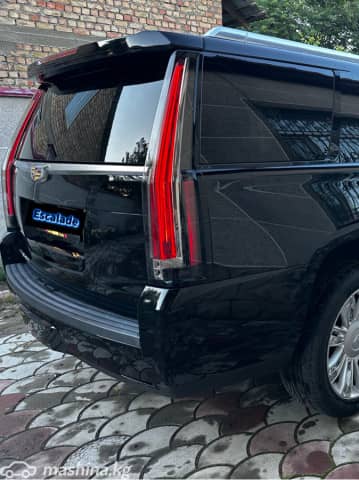 Cadillac Escalade IV 6.2 AT 4WD