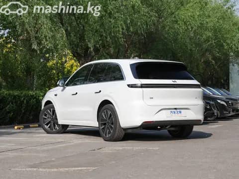 LiXiang L6 1.5hyb AT 4WD