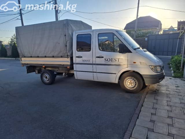 Mercedes-Benz Бортовой (4х2)